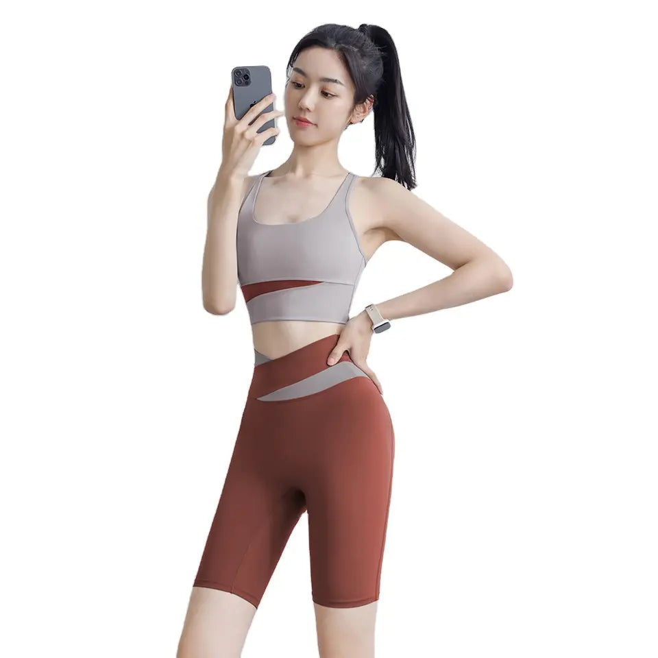 Splicing Design with Two Colors Sportswear (Bra+Pant) for Women/Gym Wear/Sports Bra and short Pant/Short Set