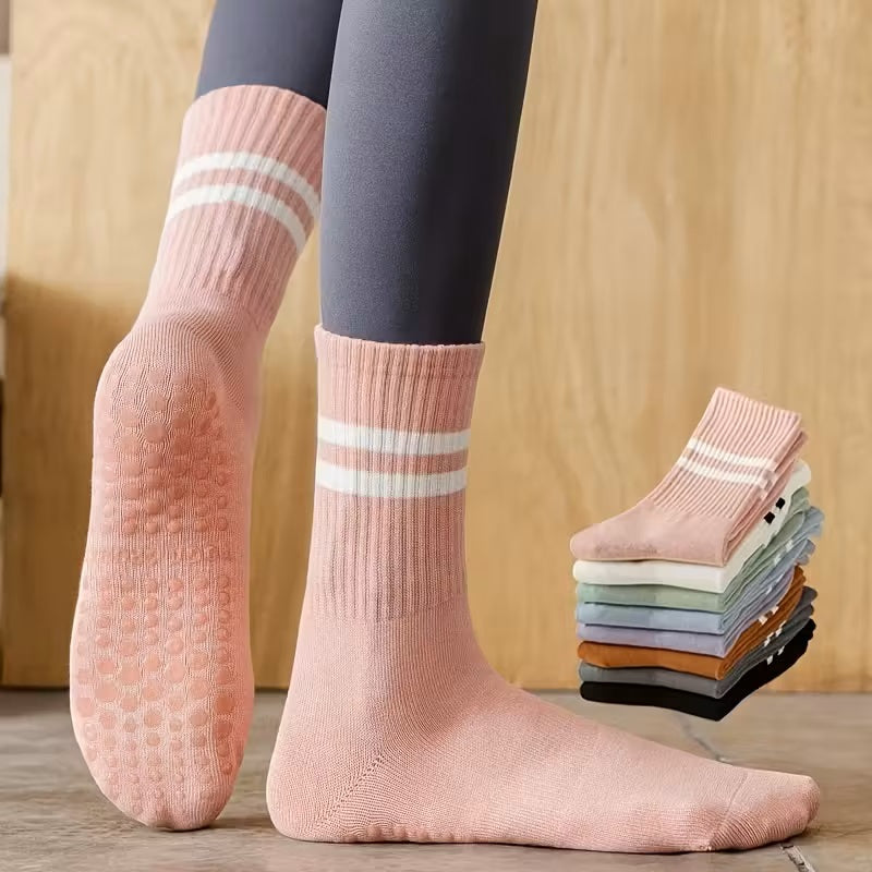 Round Head Mid-Calf Anti Slip Yoga Socks/Mid-Tube Socks/Grip Pilates Socks (SK09)
