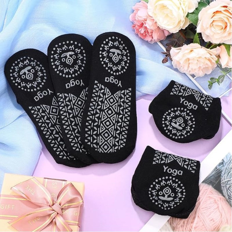 Non-Slip Yoga Socks with grips/ Pilates/ Fitness/ Ballet / Yoga Socks(SK10)